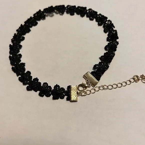 11” to 15” Black Choker Necklace Flowers Goth Emo Adjustable - Picture 1 of 2